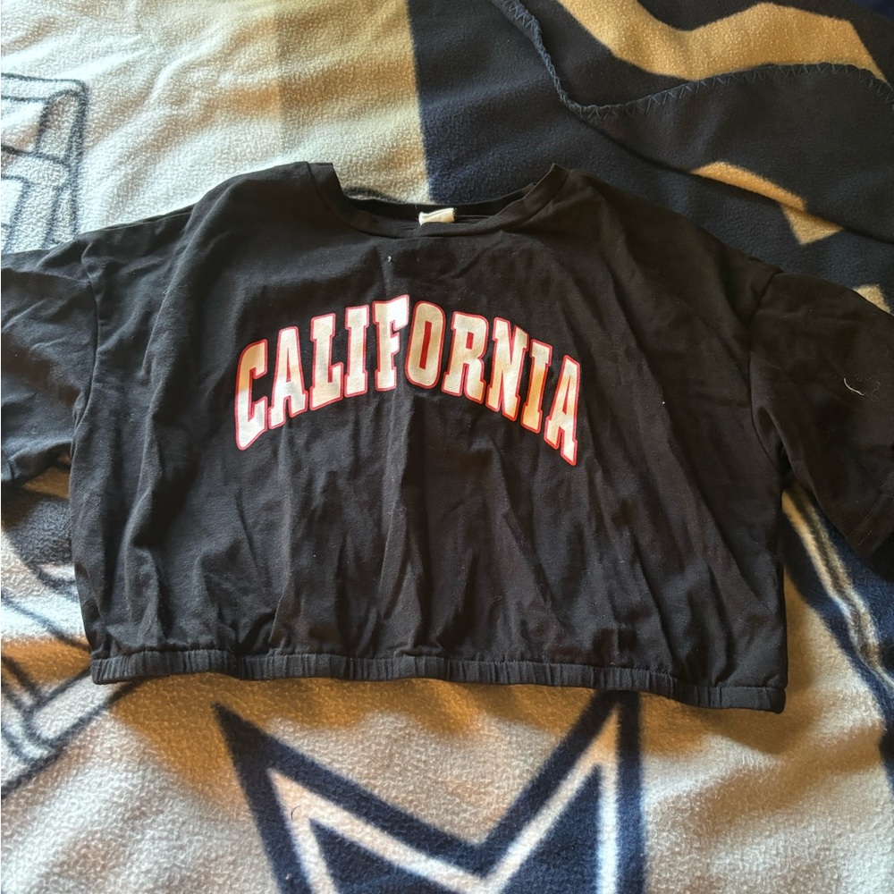 SHEIN Black and Red Short Sleeve Tee California Print